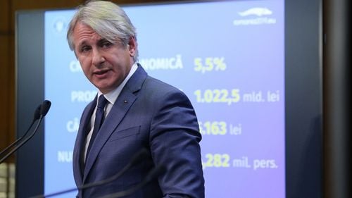 Buget 2019: Teodorovici susține că a transferat primăriilor serviciile sociale, dar și banii pentru a le acoperi