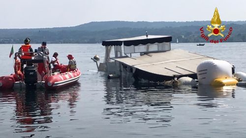 Cel puţin 60 de morţi în Nigeria în urma răsturnării unei ambarcaţiuni, potrivit unui oficial local