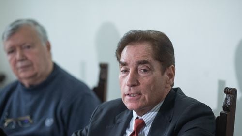 Petre Roman, inculpat în Dosarul Mineriadei unde e acuzat de infracțiuni contra umanității, va susține la Universitatea Al.I. Cuza din Iași o conferință despre Revoluția Română / Ce spune rectorul Liviu Maha