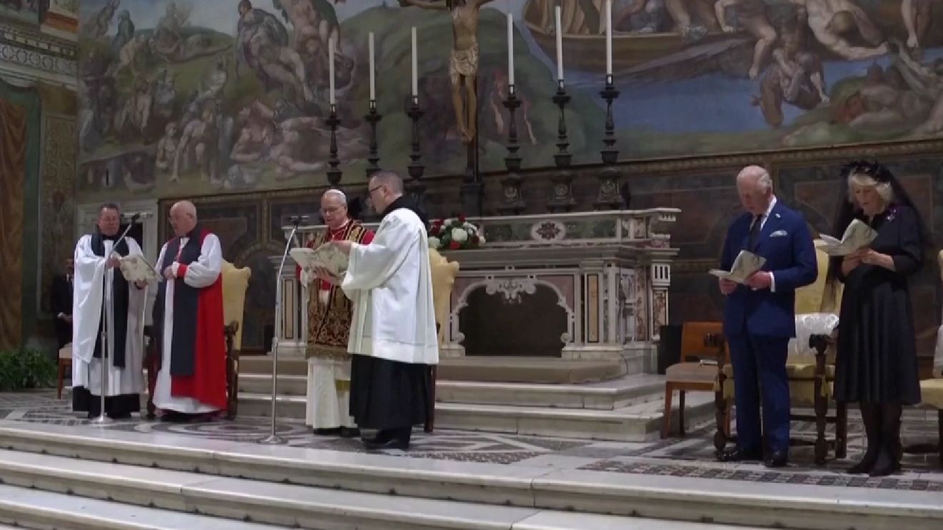 Regele Charles al III-lea al Marii Britanii și Irlandei de Nord și Papa Leon al XIV-lea s-au rugat împreună la Vatican – o premieră istorică