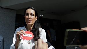 SURSE Elena Lasconi a cerut scoaterea lui Clotilde Armand de pe listele de candidați USR pe motive că e trimisă în judecată, dar nu a avut majoritate în Biroul Național al partidului / USR a decis ca un membru condamnat în primă instanță să fie exclus