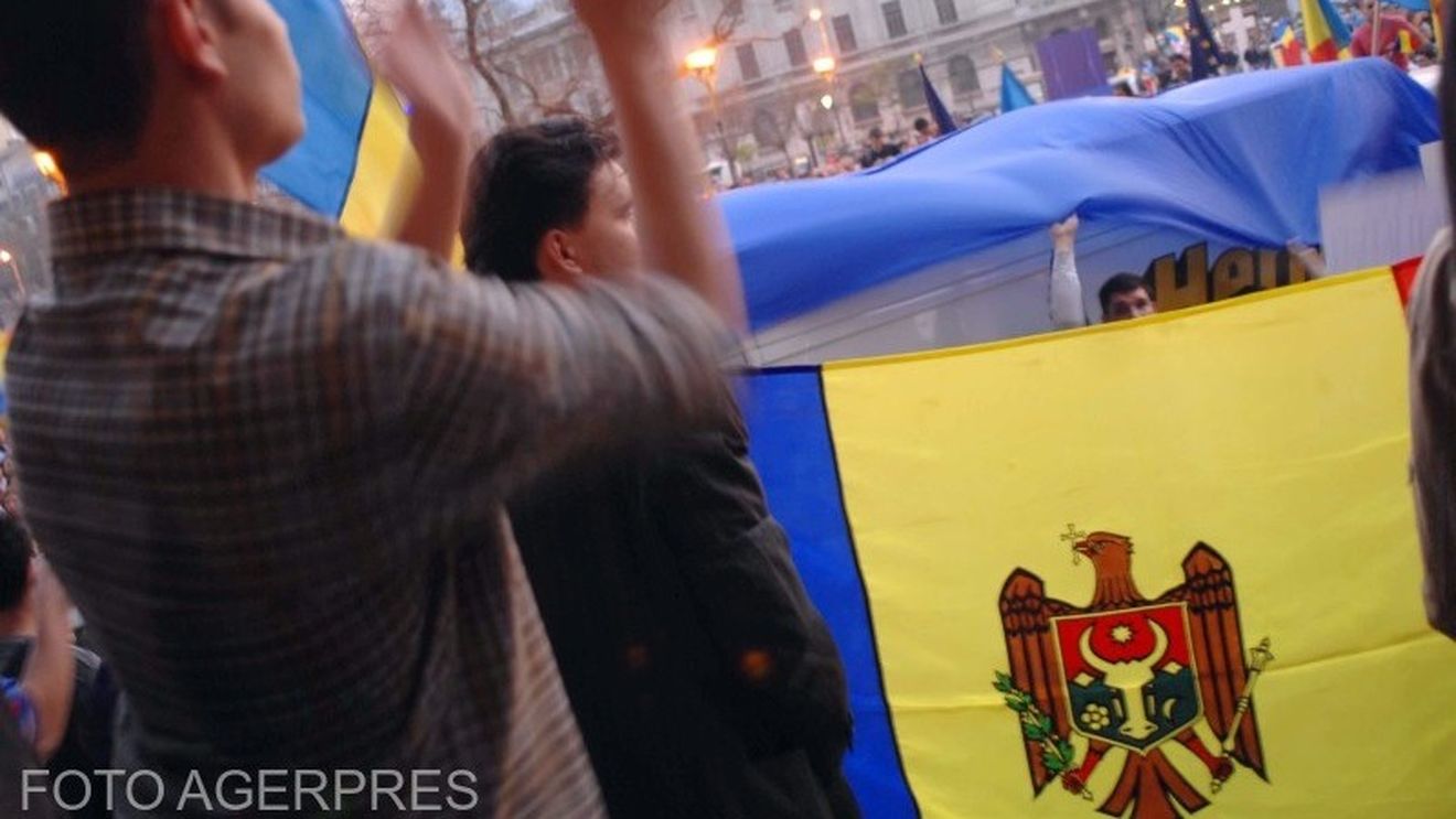 Podoliak: Rusia vrea să preia puterea în Republica Moldova, dar nu „cu tancuri”, ci „cu bandiţi”