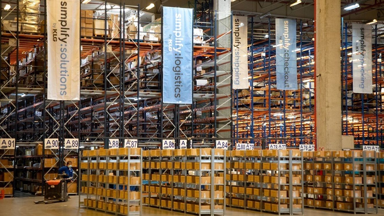 Platforma pentru magazinele online Simplify investește peste un milion de euro în soluții de automatizare și digitalizare