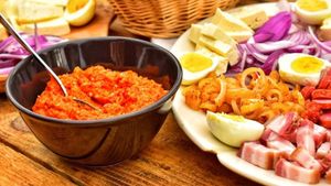 Gastronomia devine cartea de identitate a Țării Hațegului/ Proiectul ”Meniu Hațegan”: crema hațegană de fasole boabe cu ciuperci și costiță afumată/Rețeta a fost recuperată de jurnalistul culinar Cosmin Dragomir