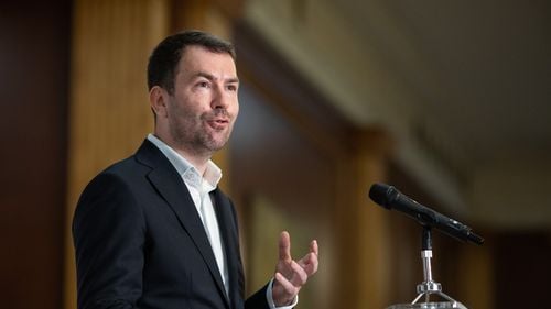 Drulă, despre propunerea de impozitare progresivă: „Ce poate produce guvernarea militaro-socialistă? Nici gând să scadă cheltuielile statului. Să elimine pensiile speciale cu super-majoritatea lor”