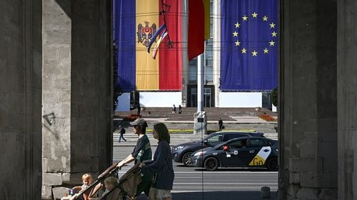 Președintele Iohannis, mesaj pentru Republica Moldova după aprobarea începerii negocierilor de aderare: "Vă sprijinim, fiți curajoși, faceți reformele și împreună mergem mai departe"