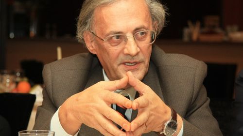 Curtea de Apel Suceava i-a achitat pe toți cei 13 inculpați din dosarul fostului președinte al Colegiului Medicilor, Vasile Astărăstoae, pentru că CCR a anulat probele făcute de DNA cu SRI