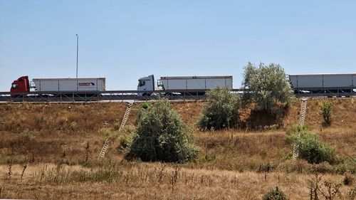 Bruxelles-ul amenință Polonia cu acțiuni în justiție din cauza blocadei "inacceptabile" a camioanelor la granița cu Ucraina