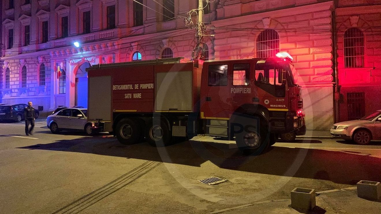 Revoltă la Penitenciarul Satu Mare din cauza reducerii programului la vizită. Trei deținuți au murit după ce au fost incendiate patru saltele dintr-o celulă. UPDATE Reacția Administrației Penitenciarelor