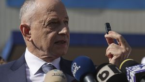 Geoană: Nu există ferme de troli în România, eu nu folosesc așa ceva, campania mea nu folosește conturi false