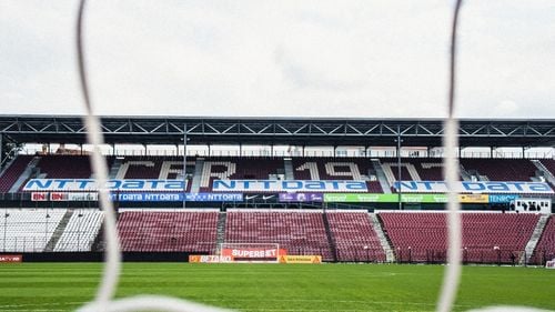 Superliga: CFR Cluj – Farul Constanţa 3-1 şi clujenii se apropie la un punct de lider. Constănţenii au condus cu 1-0