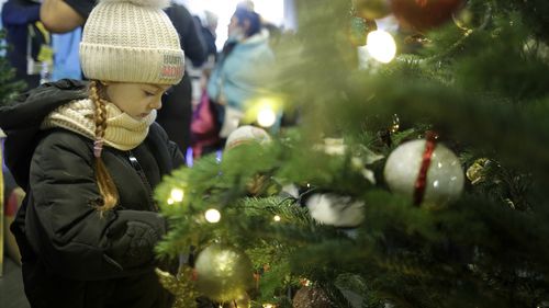 Copilărie de refugiat. Mărturii și traumă în comunitatea ucraineană: ”Ce-ar fi dacă ne întoarcem la tata?”/ Copilul care își încuraja părinții sub pământ, ochii băiatului care a simțit ura, pisica Nora și dorul de bunicul