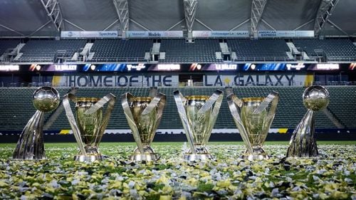 Los Angeles Galaxy a învins Red Bulls cu 2-1 și a câștigat MLS pentru a șasea oară în istoria sa