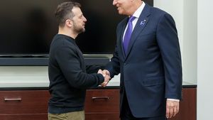 VIDEO Întâlnire Iohannis - Zelenski la Vilnius, în marja summitului Inițiativei Celor Trei Mări