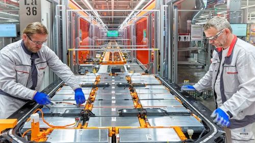 Comisia Europeană aprobă o schemă românească de ajutor de stat din PNRR pentru investiții în baterii și panouri fotovoltaice, cu un buget de 259 milioane de euro