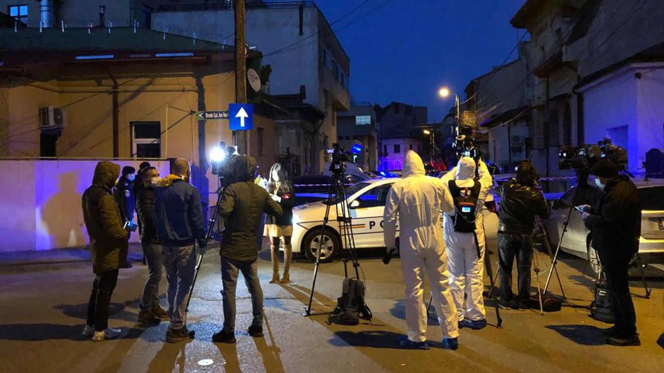 O parte dintre rezultatele testelor făcute în urma depistării pozitive a fostului polițist internat la Gerota au venit după 8 zile/ 17 cadre medicale depistate pozitiv, mutate în această seară la spitalul „Victor Babeș”