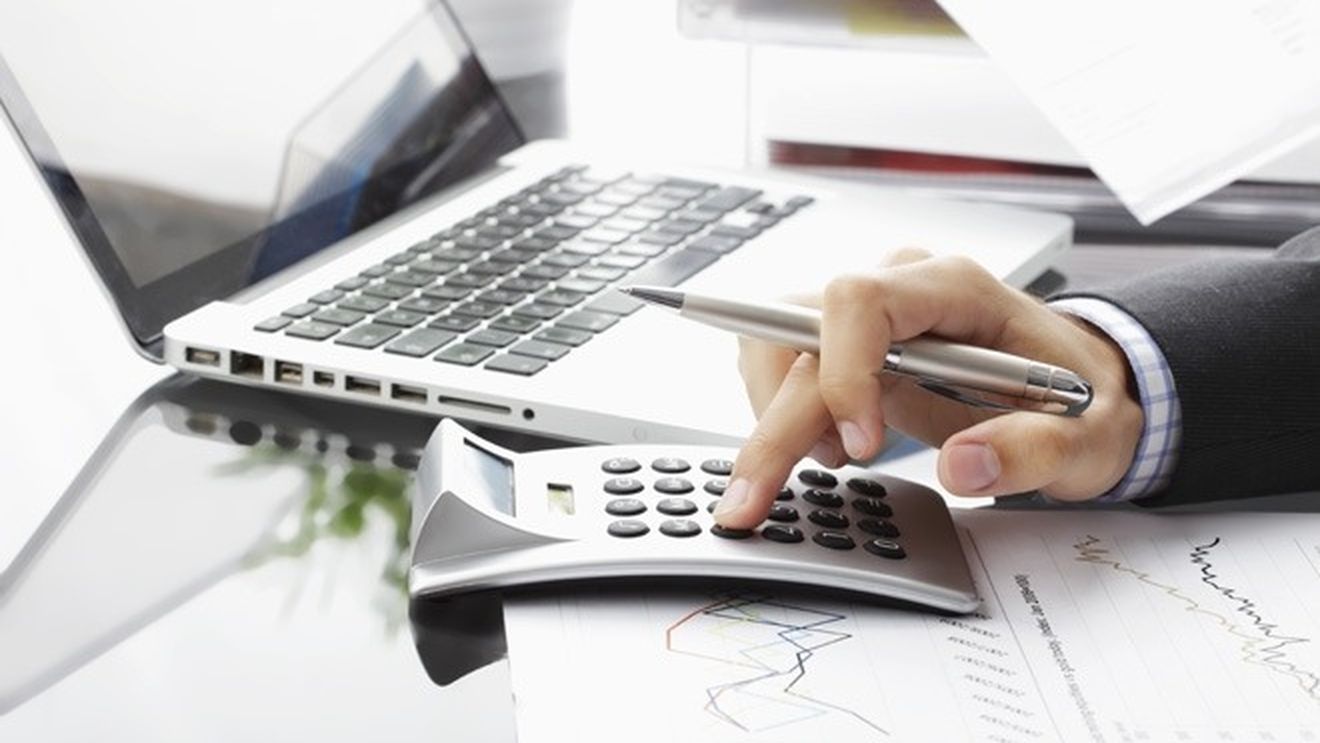 Când intră bursele școlare? Primii bani ar trebui să ajungă la elevi pe 20 noiembrie. Școlile estimează 715 lei bursa de merit