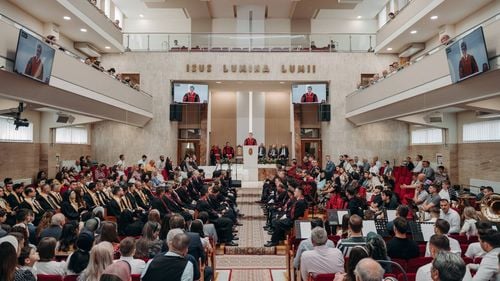 Petiție împotriva excluderii unui profesor la Institutul Teologic Penticostal / Emanuel Conțac: Bănuiesc că este vorba despre faptul că am deranjat pentru că am expus cazuri de plagiat și am luat poziție împotriva lui Călin Georgescu, George Simion, AUR și Diana Șoșoacă