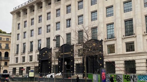 BNP Paribas va plăti despăgubiri de până la 600 de milioane de euro într-un proces legat de practici înşelătoare cu credite în franci elveţieni