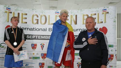 Povestea Steluței Duță, pugilista care inspiră fetele să facă KO sărăcia/ De la orfelinat pe podium la campionatele mondiale de box