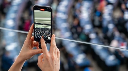 Inteligența artificială: Deputații europeni se pregătesc să adopte o legislație inedită la nivel mondial