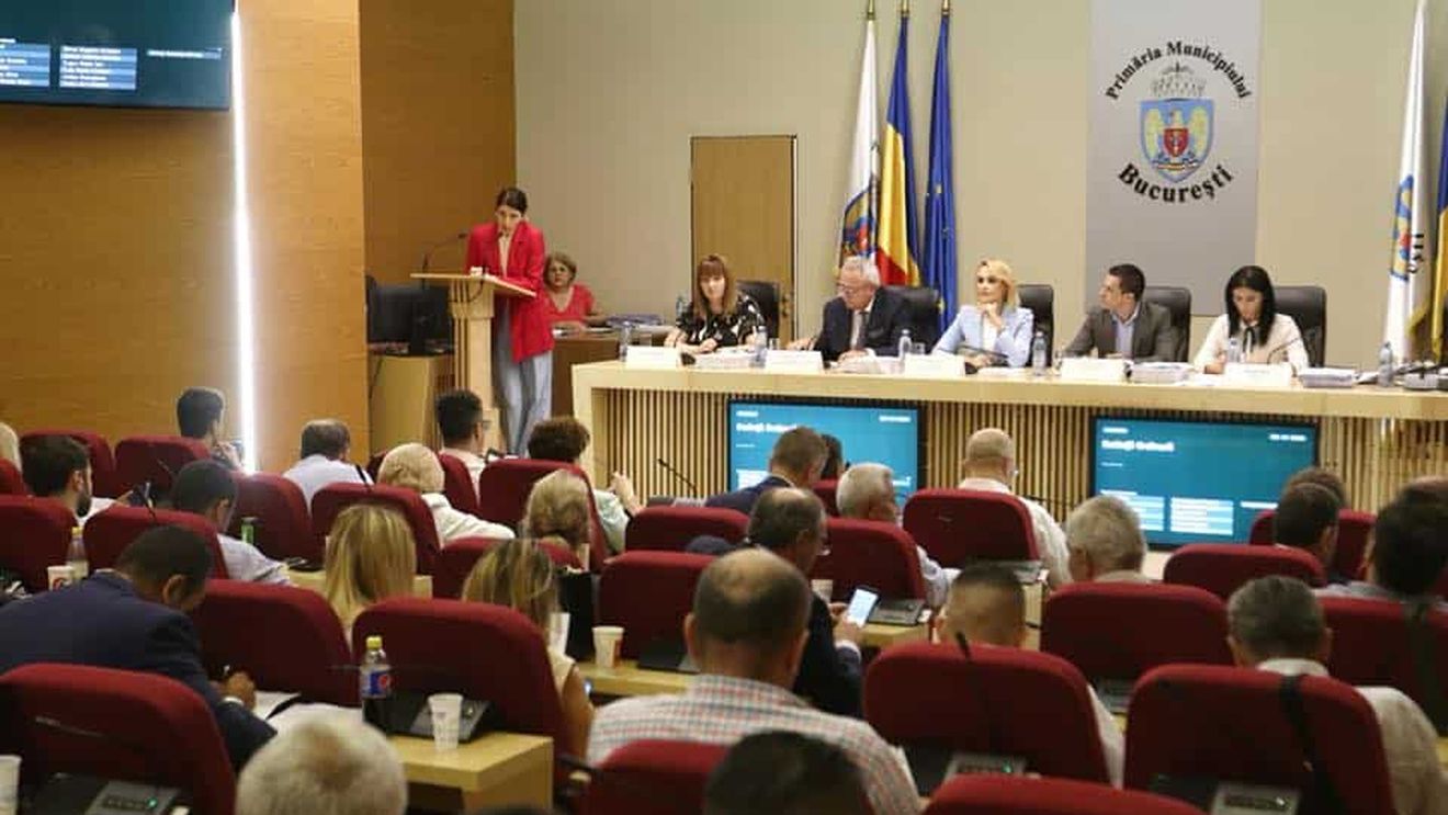 Consiliul General a votat din nou înființarea celor două companii energetice în Capitală. Pentru a întruni numărul de voturi, cvorumul a fost redus prin demisia unui consilier PMP