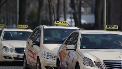 ”Verstappen conduce ca taximetriștii din Roma” / Gluma șefului echipei de F1 Mercedes înfurie șoferii din capitala Italiei / ”Piloții lor nu ar rezista o oră în traficul de aici!”