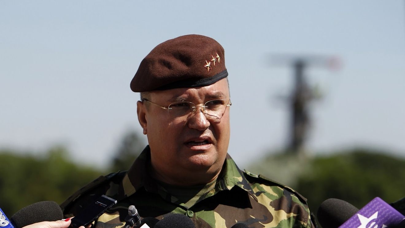 Premierul Ciucă, mesaj de ziua forțelor terestre române: Oriunde, oricând, la datorie!
