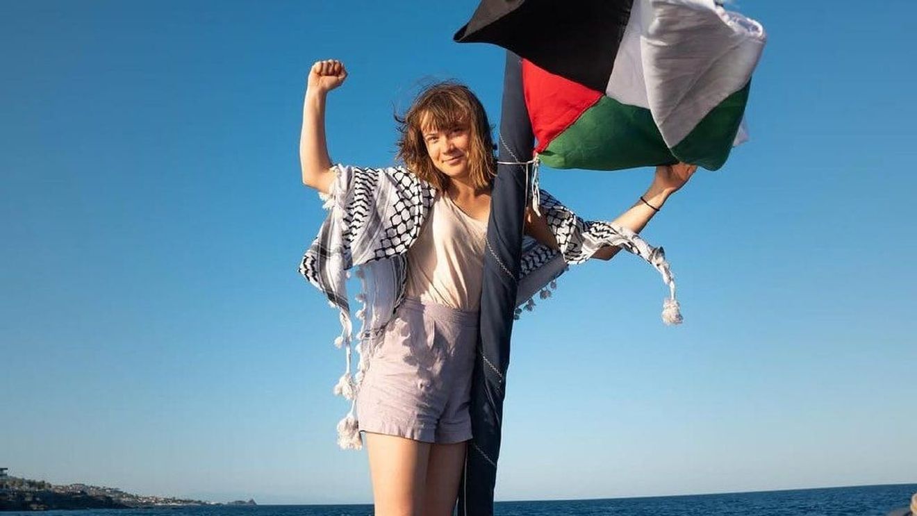 Israelul a interceptat 14 nave din flotila care voia să livreze ajutoare în Fâșia Gaza / Greta Thunberg a fost reținută 