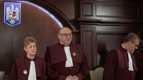 CCR discută vineri cererea de anulare a turului 1 al alegerilor prezidențiale