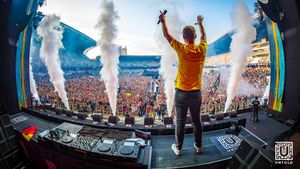 Peste 200 de artişti naţionali şi internaţionali, la Festivalul Untold/ Scena principală va avea peste 700 de metri pătraţi/ Peste 900 de jocuri de lumini vor colora stadionul Cluj Arena
