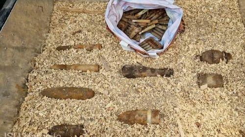Harghita: Muniţie provenită din cele două războaie mondiale a fost descoperită de un detectorist autorizat, în zona vârfului Rugat