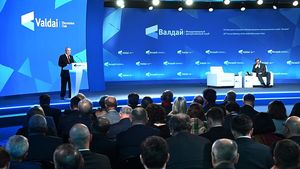 Vladimir Putin: Noi suntem confruntaţi în principal cu sarcina de a construi o nouă lume, o lume multipolară / Ofensiva rusă în Ucraina nu este un "conflict teritorial"