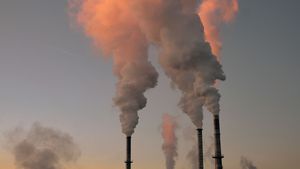 10 state UE cer revizuirea taxei pe carbon / România se alătură opoziției față de noua taxă pe combustibili