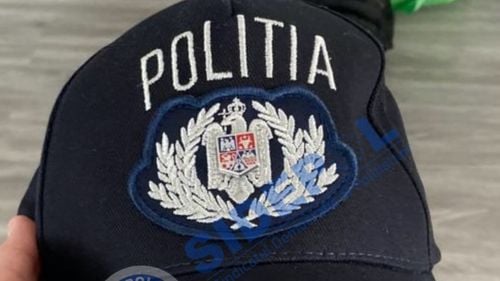 Licitaţie pentru hainele poliţiştilor: costume, șepci, pălării și mănuși / Valoarea estimată este de până la 20 de milioane de lei