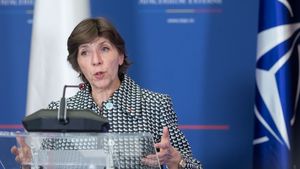 Franța își menține ambasadorul în Niger, deși junta militară l-a izolat în clădirea Ambasadei
