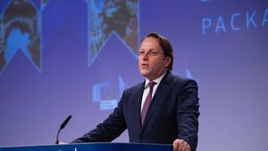 Ancheta privind presupuse acțiuni de spionaj care îl vizează pe comisarul european ungar Oliver Varhely, un apropiat al lui Viktor Orban, este aproape finalizată