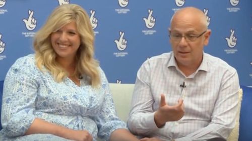 Un cuplu britanic de 44 și 49 de ani a câștigat loteria EuroMillions: 184 de milioane de lire sterline / Sunt acum mai bogați decât artiștii Ozzy Osbourne și Adele