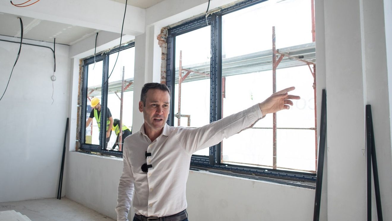 Investigație Buletin de București: Aventurile internaționale ale primarului Negoiță. Deplasări din bani publici, închiriere de mașini de lux și cazări la hoteluri de patru și cinci stele