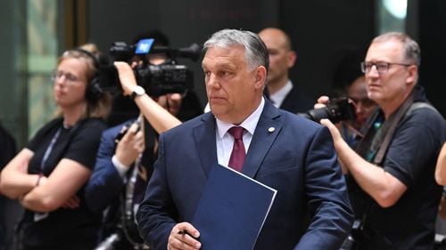 Viktor Orban ar urma să vină în România, în 17 decembrie, pentru semnarea contractului privind rețeaua electrică Azerbaidjan-România-Ungaria, via Georgia / Vor fi prezenți și președintele Comisiei Europene, premierul Georgiei și președintele Azerbaidjanului