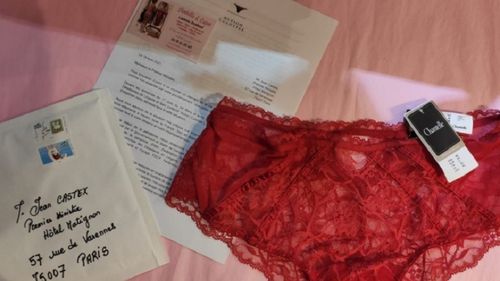 Protest inedit al proprietarilor de magazine din Franța închise din cauza carantinei: I-au transmis premierului francez lenjerie intimă prin poștă