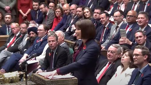 Ministra britanică de Finanţe, prima femeie pe acest post din istoria UK: Taxele vor fi majorate cu 40 de miliarde de lire sterline