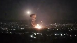 UPDATE Atacuri israeliene asupra Siriei: Cel puţin 14 morți, susține presa de stat de la Damasc / Ar fi fost vizat un centru de cercetare pentru arme chimice unde s-ar fi aflat experţi militari iranieni