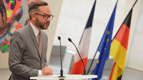 Reacție dură din Germania față de schimbările din Justiție. Michael Roth, ministrul pentru Afaceri Europene: ”Multe voci critice se tem că părţi ale acestei propuneri legislative sunt susceptibile să protejeze politicieni activi de urmărirea penală, în pofida abaterilor dovedite”