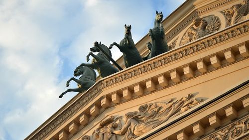 Putin vrea să reunească Bolşoi şi Mariinsky şi să le încredinţeze lui Gherghiev, ca în vremea ţarilor / Mișcarea l-ar înlătura pe actualul director de la Balșoi, care a făcut apel la încheierea războiului din Ucraina