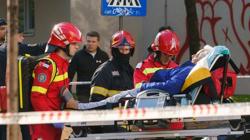 Două dintre victimele exploziei din Rahova vor fi identificate cu ajutorul expertizelor ADN, pentru a se stabili cu certitudine identitatea acestora / Şapte dintre cele 15 victime duse la spital au fost externate