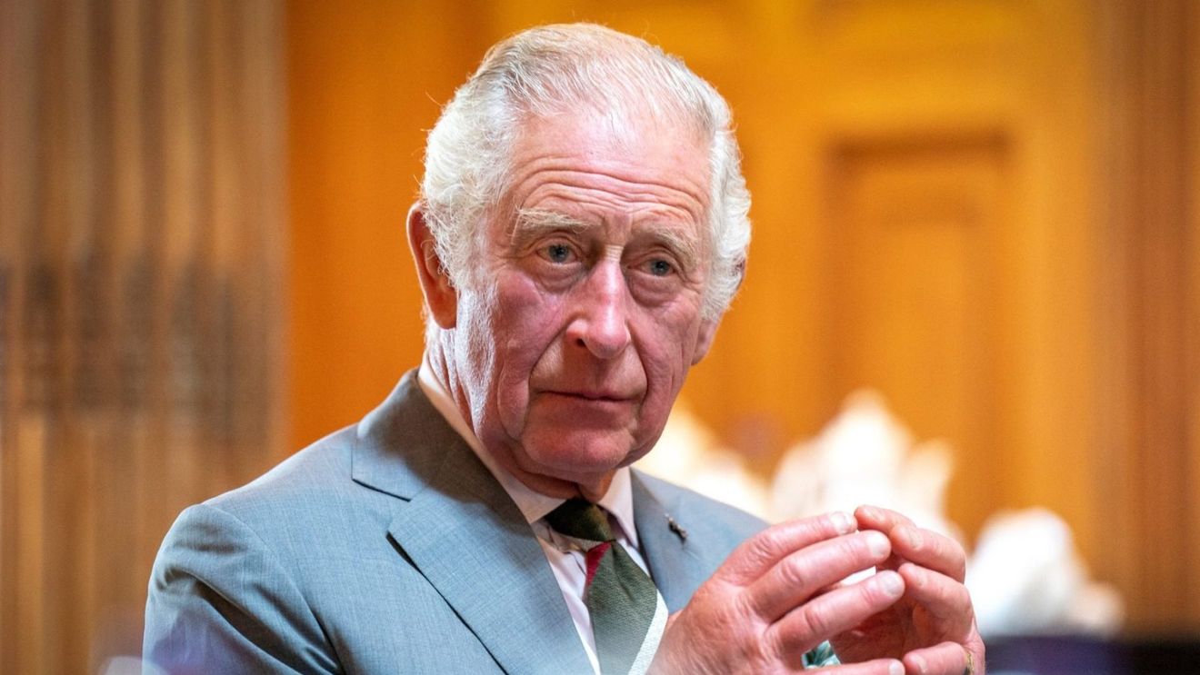 Regele Charles al III-lea cere o lungă perioadă de doliu regal pentru regină