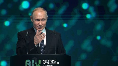 Vladimir Putin acuză Occidentul că „agravează situația livrând arme moderne Kievului” / „Efectuând exerciții militare provocatoare în Marea Neagră depășește cu adevărat anumite limite”