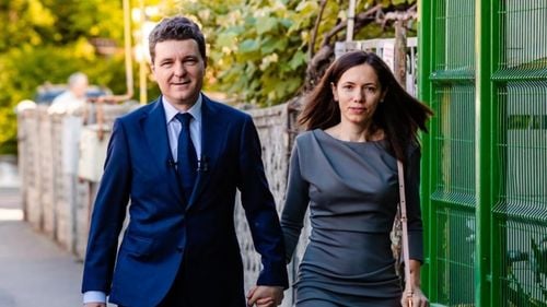 Nicușor Dan: România are nevoie de un președinte care nu urlă, ci muncește. Un președinte care să le garanteze pensiile și salariile, nu unul care să le pună în pericol prin prăbușirea leului
