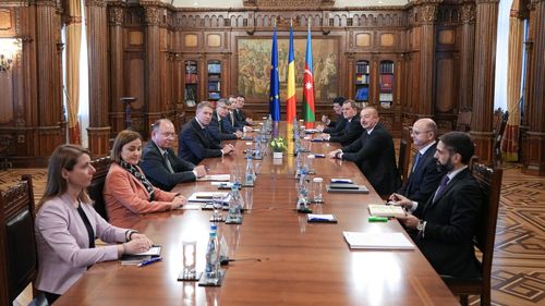 Iohannis, întrevedere cu omologul din Azerbaidjan / Șeful statului a vorbit despre rolul Azerbaidjanului de furnizor strategic de resurse energetice